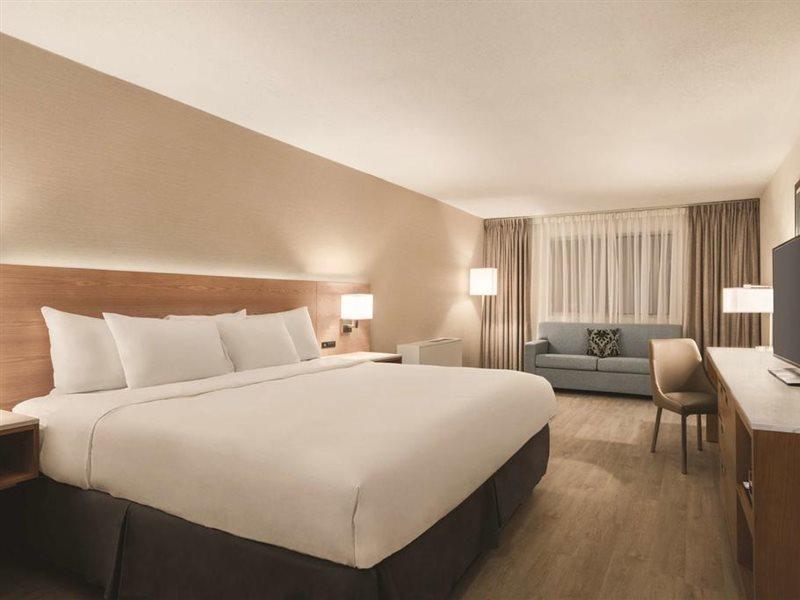 Clarion Hotel Milwaukee Airport Екстер'єр фото
